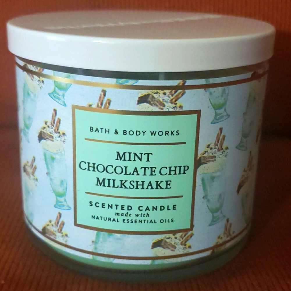 *2 for $40* BBW Mint Chocolate Chip Milkshake 3-wick Candle🍫